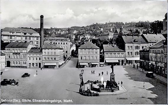 Sebnitz - Markt | erstes Gebäude ganz links: Ladengeschäft Gustav Baruch -