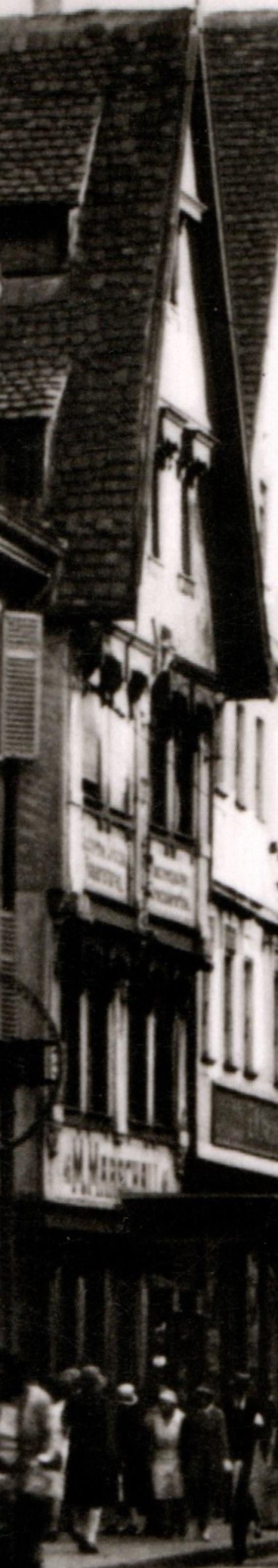 Ansichtskarte Heilbronn - Sülmerstraße Historische Ansichtskarte Heilbronn - Sülmerstraße - aus der Zeit um 1930 - Ausschnittvergrößerung - Blick auf verschiedene Geschäfte in der Sülmerstraße - Geschäft " M. Marschall "
