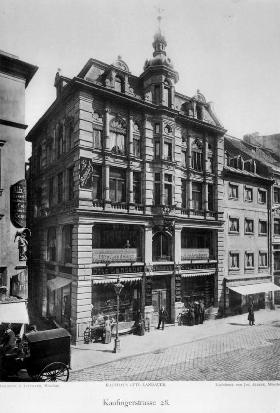Schwarz-weiß-Foto des Geschäftshauses Otto Landauer Damenmoden