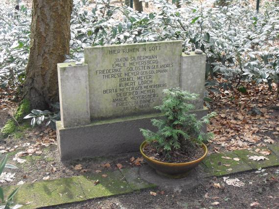 Jüdische Grabstätte auf dem Waldfriedhof in Bad Lippspringe (2012)