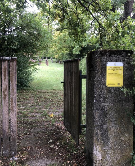 Eingangstor zum jüdischen Friedhof Crailshein