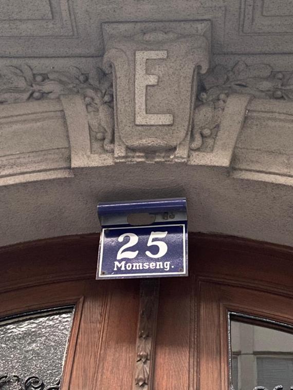 Mommsengasse 25
