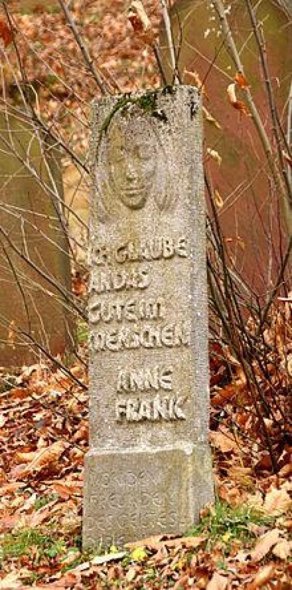 Anne Frank-Gedenkstein des Bildhauers Anton Haust Anne Frank memorial stone by sculptor Anton Haust