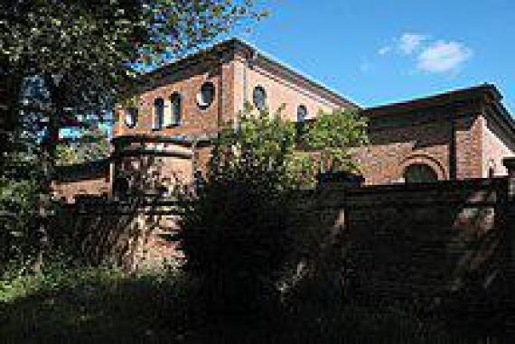House built of red bricks in the Old Israelite Cemetery