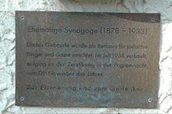 Plaque commemorating the site of the synagogue, Schmiedestraße 6
