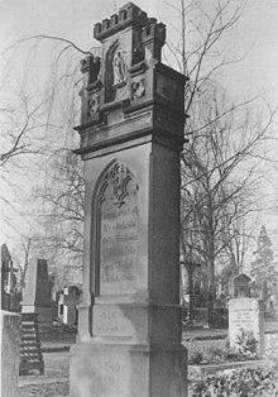 Grave of Christiane Fritz, first burial in Prague Cemetery, 1873.