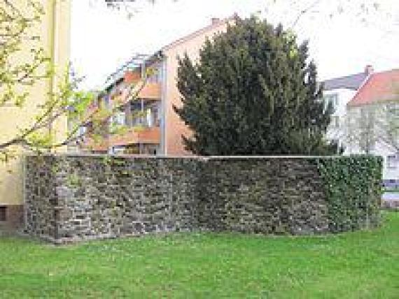 Southeast corner of the old town fortification with the remains of the witch or thief tower, which housed the temporary synagogue from 1605 to 1608