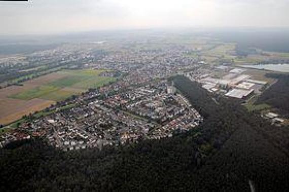 Stadtviertel „Ost-Zwei“ und ehem. VDO (Luftbild von 2008)