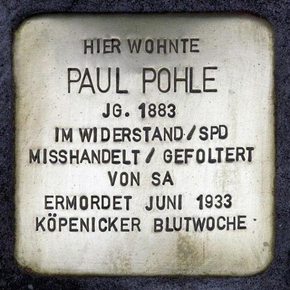 https://upload.wikimedia.org/wikipedia/commons/thumb/a/a8/Stolperstein.K%C3%B6penick.Pohlestra%C3%9Fe_12.Paul_Pohle.1298.jpg/600px-Stolperstein.K%C3%B6penick.Pohlestra%C3%9Fe_12.Paul_Pohle.1298.jpg