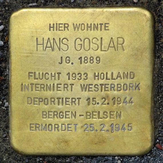 https://upload.wikimedia.org/wikipedia/commons/thumb/5/5f/Stolperstein.Tiergarten.Paul-L%C3%B6be-Allee.Hans_Goslar.4676.jpg/600px-Stolperstein.Tiergarten.Paul-L%C3%B6be-Allee.Hans_Goslar.4676.jpg