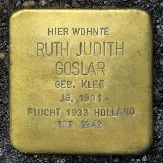 https://upload.wikimedia.org/wikipedia/commons/thumb/2/29/Stolperstein.Tiergarten.Paul-L%C3%B6be-Allee.Ruth_Judith_Goslar.4680.jpg/600px-Stolperstein.Tiergarten.Paul-L%C3%B6be-Allee.Ruth_Judith_Goslar.4680.jpg