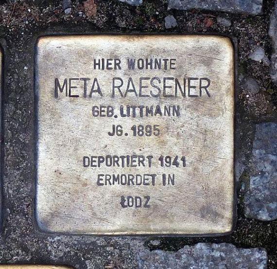 https://upload.wikimedia.org/wikipedia/commons/thumb/9/9e/Stolperstein_Meta_Raesener.jpg/600px-Stolperstein_Meta_Raesener.jpg