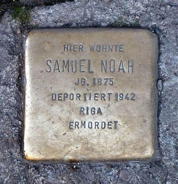 https://upload.wikimedia.org/wikipedia/commons/thumb/6/64/Stolperstein_Samuel_Noah.jpg/600px-Stolperstein_Samuel_Noah.jpg