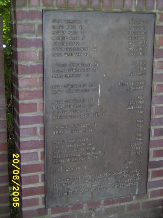 Memorial near the former synagogue