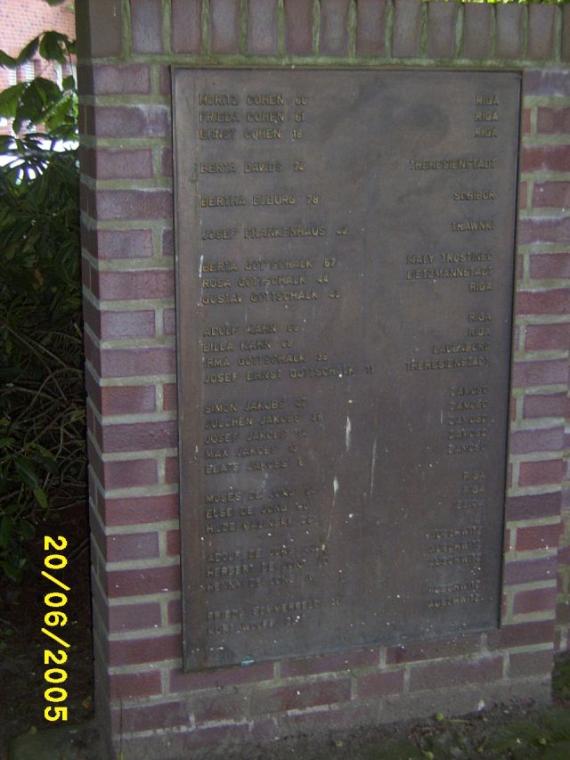 Memorial near the former synagogue