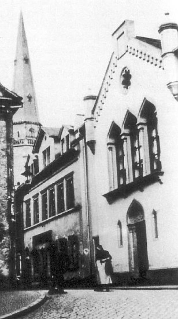 Die ehemalige Synagoge in Alzey (Aufnahme 1925)