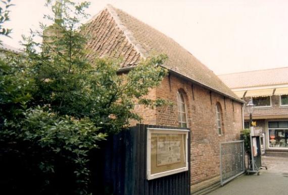 Ehemalige Synagoge in Dornum, 1981 renoviert, zunächst als Laden genutzt, später Umbau in Gedenkstätte 