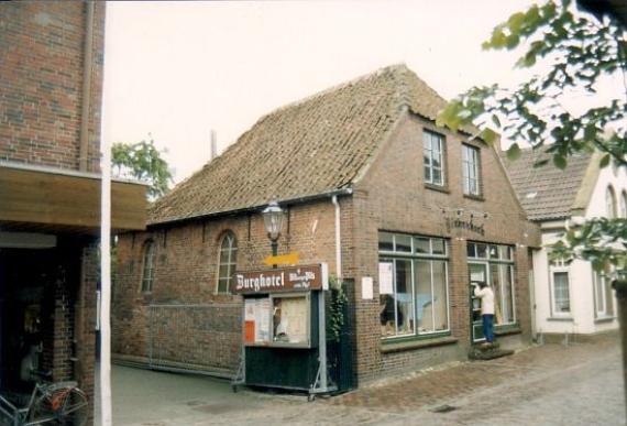 Ehemalige Synagoge in Dornum, 1981 renoviert, zunächst als Laden genutzt, später Umbau zu Gedenkstätte