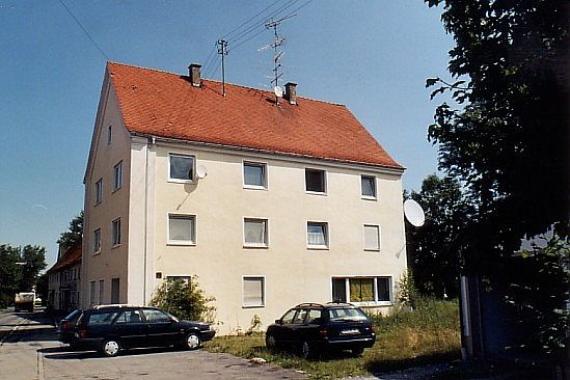 Die ehemalige Synagoge in Fellheim - als Wohnhaus genutzt (Foto im Juli 2004)