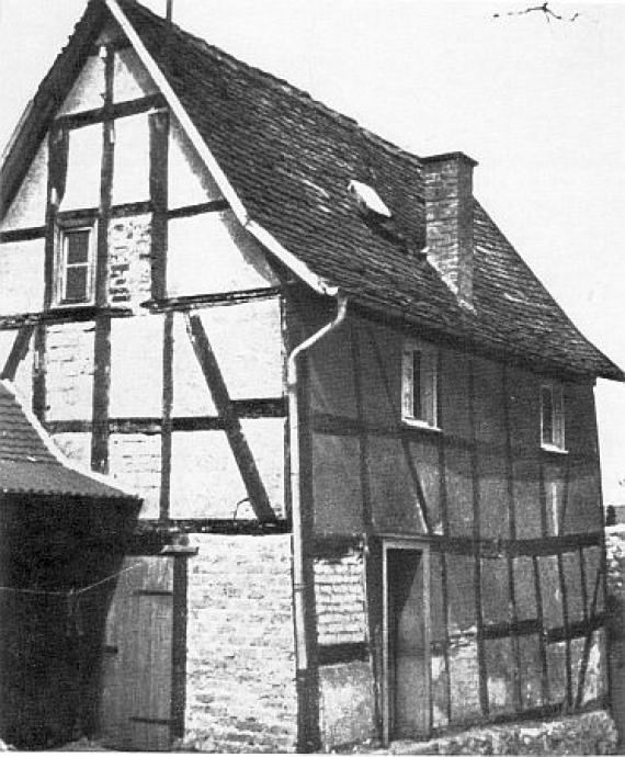 Building in Grossen Linden, where the prayer room was located.