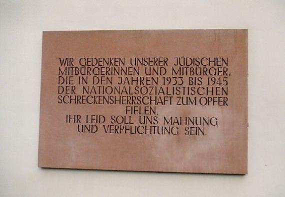 Memorial plaque at the former synagogue in Leutershausen