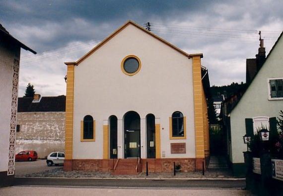 Die ehemalige Synagoge Leutershausen von Westen/Eingangsbereich