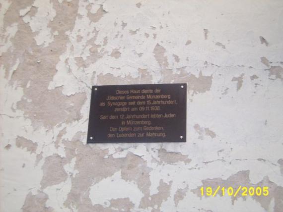 Memorial plaque