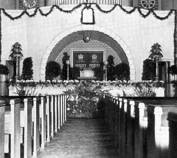 Inneres der Synagoge in Offenbach, Goethestraße (vor 1938)