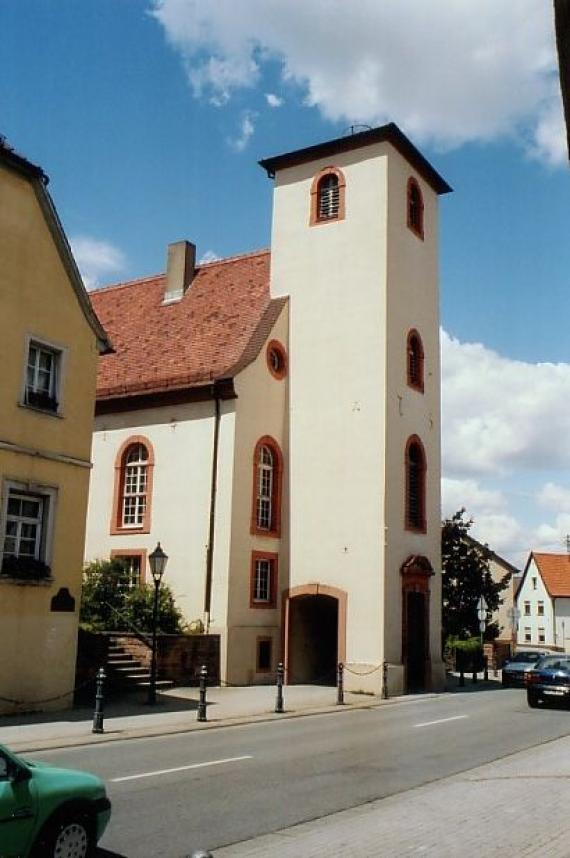 The former synagogue (before that church) in Sandhausen (2004)