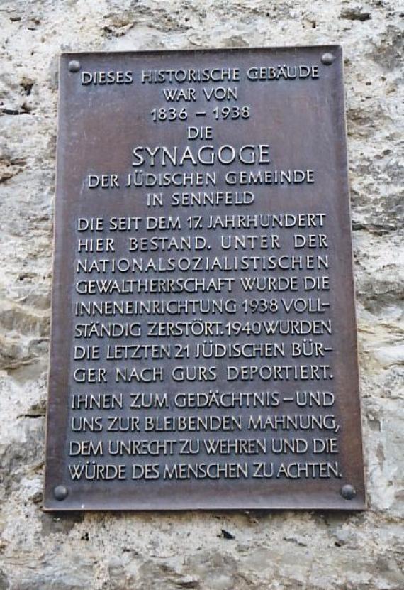 Gedenktafel an der ehemaligen Synagoge in Sennfeld