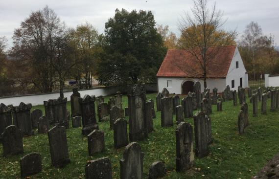 Jewish cemetery Mönchsdeggingen - View of the cemetery with Tahara house - View direction north - II