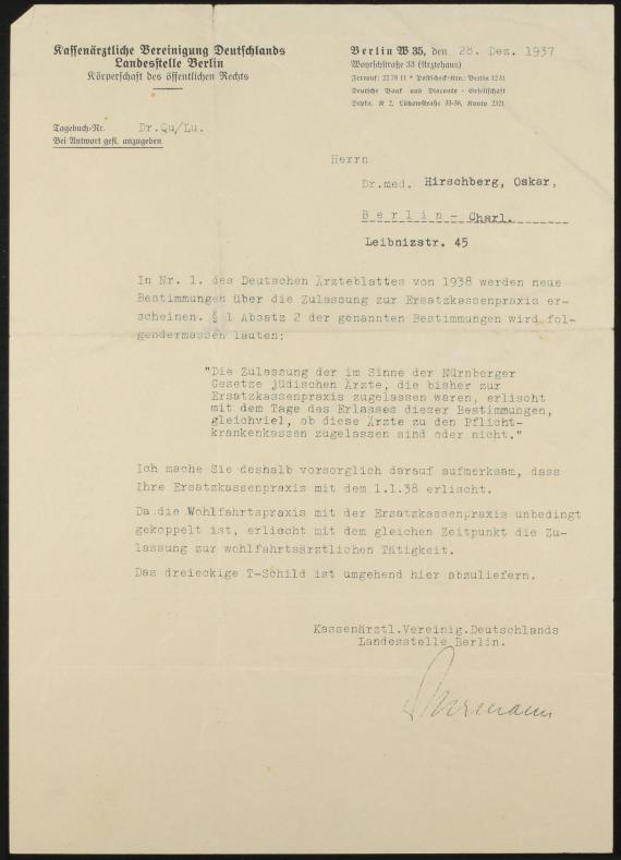 A letter from the Kassenärztliche Vereinigung (Association of Statutory Health Insurance Physicians) to Oskar Hirschberg concerning the withdrawal of his license to practice as of January 1, 1938.