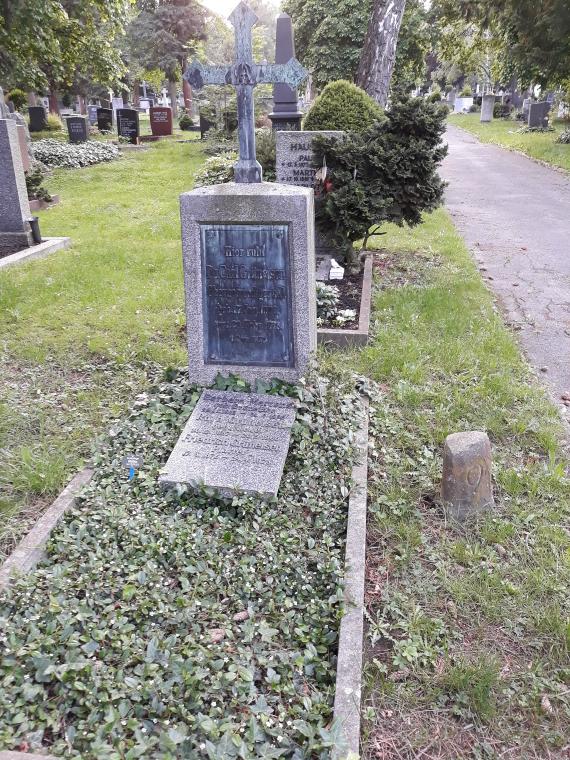 Familiengrab Carl Grüneisen, Pragfriedhof Stuttgart