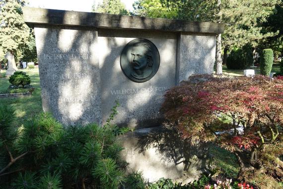 Grab von Wilhelm Emil Fein auf dem Pragfriedhof