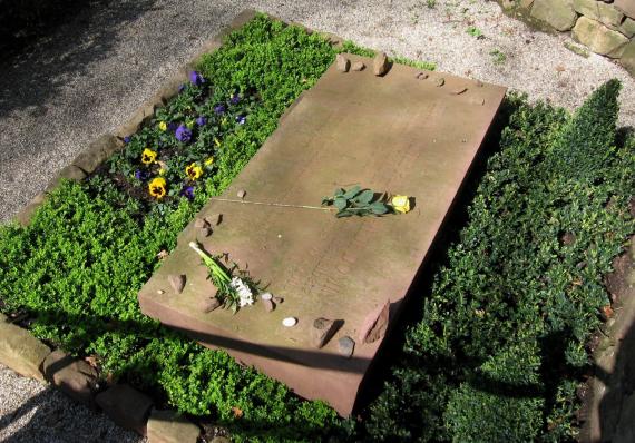Hilde Domin grave of honor (Dept. WA) on Steigerweg
