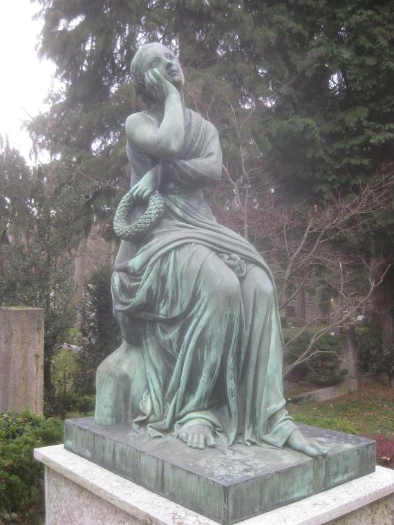 Grabmal Auguste Haug - Pragfriedhof Stuttgart