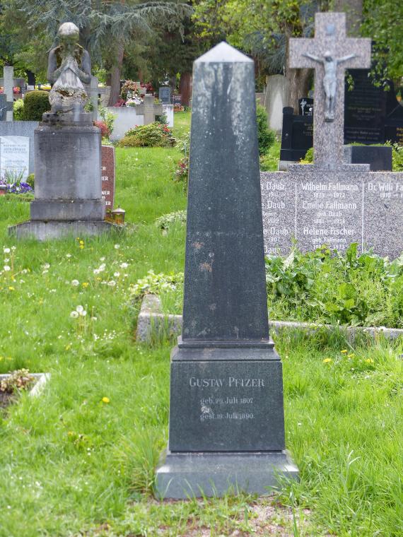 Grabstein Gustav Pfizer, Pragfriedhof Stuttgart, 20190428
