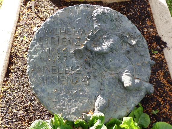Grabstein Wilhelm Strienz, Pragfriedhof Stuttgart, 20190428