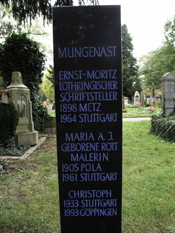 Grabstein von Ernst Moritz Mungenast