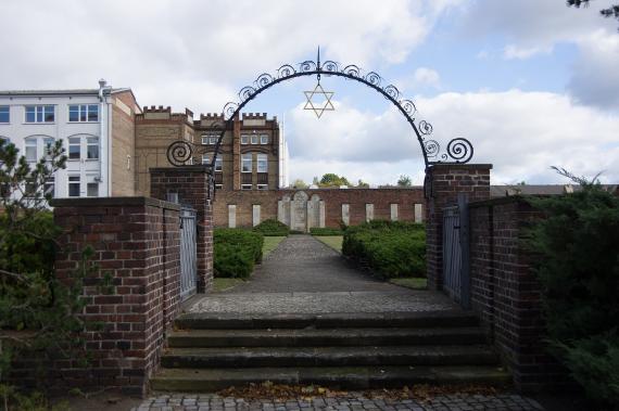 Der Jüdische Friedhof in der Geschwister-Scholl-Straße