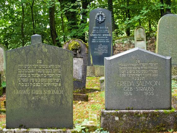 P9084998 Homburg Jüdischer Friedhof 3