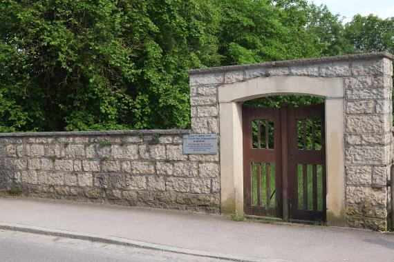 Entrance to the Jewish cemetery in Pappenheim