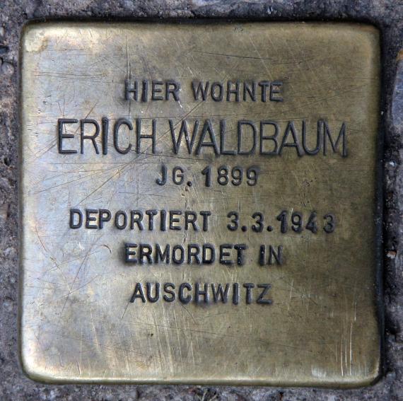 Stumbling Stone Akazienstr 3 (Schön) Erich Waldbaum