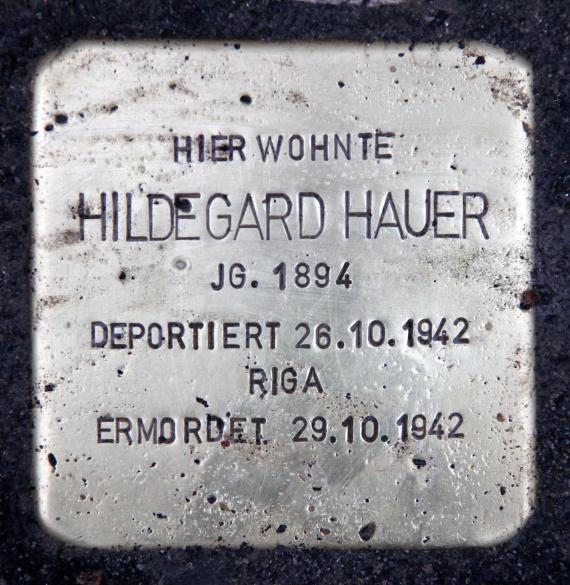 Stolperstein Ansbacher Str 68 (Schön) Hildegard Hauer