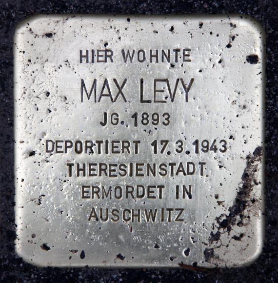 Stolperstein Ansbacher Str 76 (Schön) Max Levy