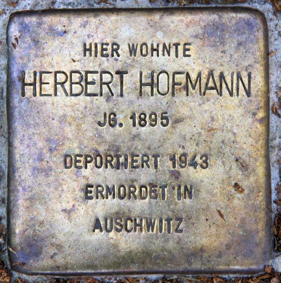 Stolperstein Dorotheastr 28 (Karlh) Herbert Hofmann