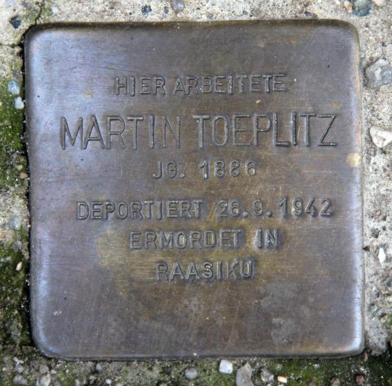 Stumbling Stone Elßholzstr 32 (Schön) Martin Toeplitz