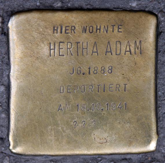 Stolperstein Frankfurter Allee 37 (Friedh) Hertha Adam