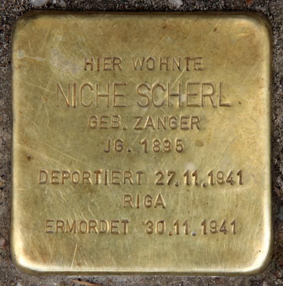 Stumbling stone Goltzstr 35 (Schön) Niche Scherl