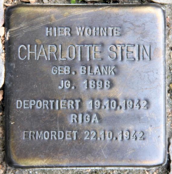 Stumbling stone Gossowstr 1 (Schöb) Charlotte Stein